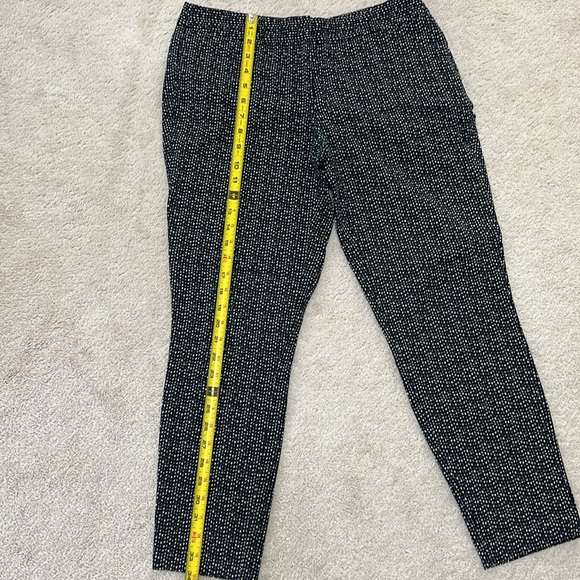 Black and white pattern stretch dress pants - Picture 3 of 5